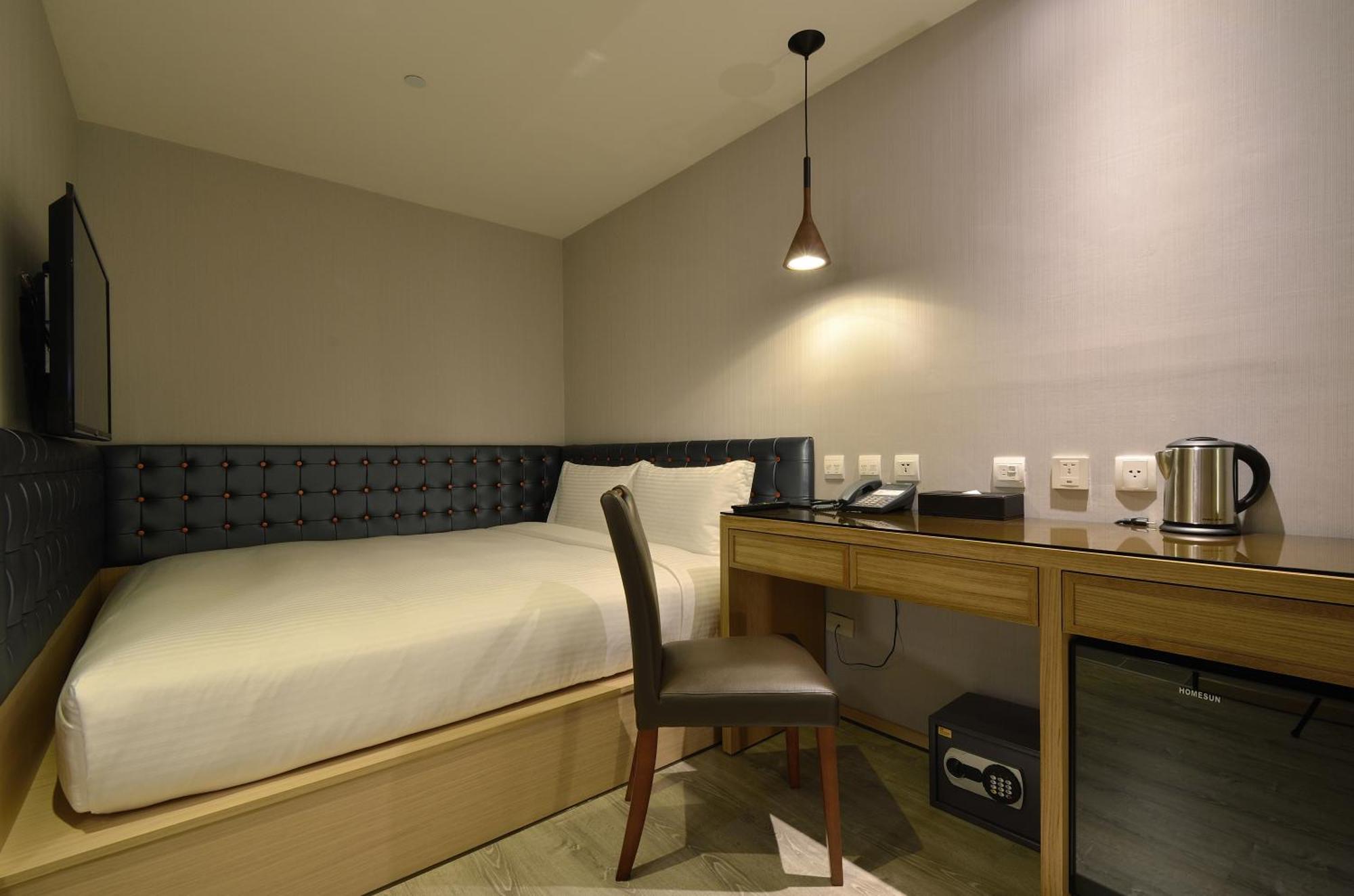 Stay Hotel - Taichung Yizhong Esterno foto
