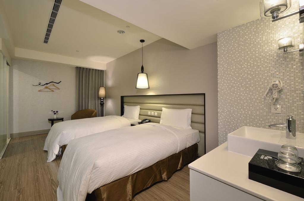 Stay Hotel - Taichung Yizhong Esterno foto
