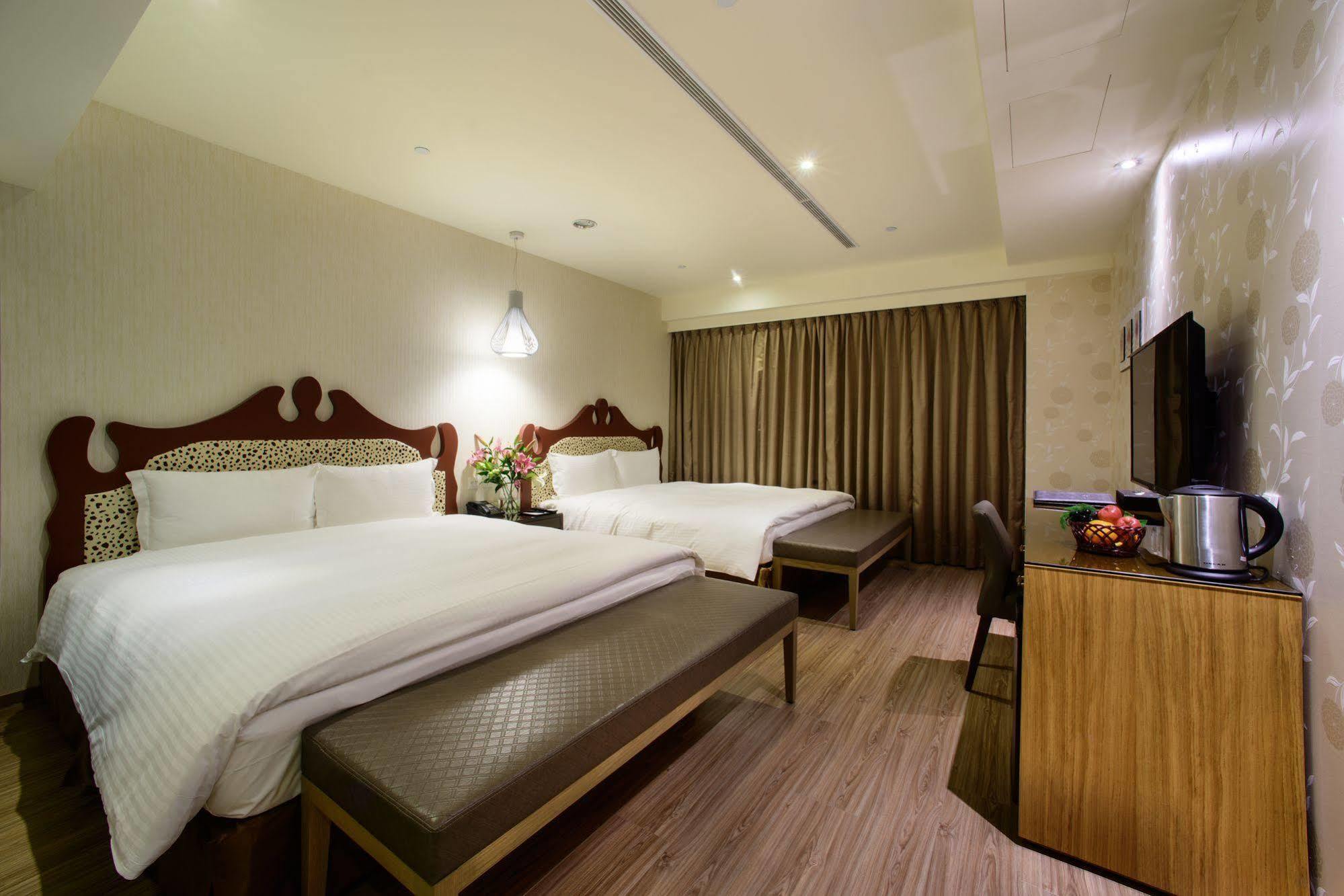 Stay Hotel - Taichung Yizhong Esterno foto