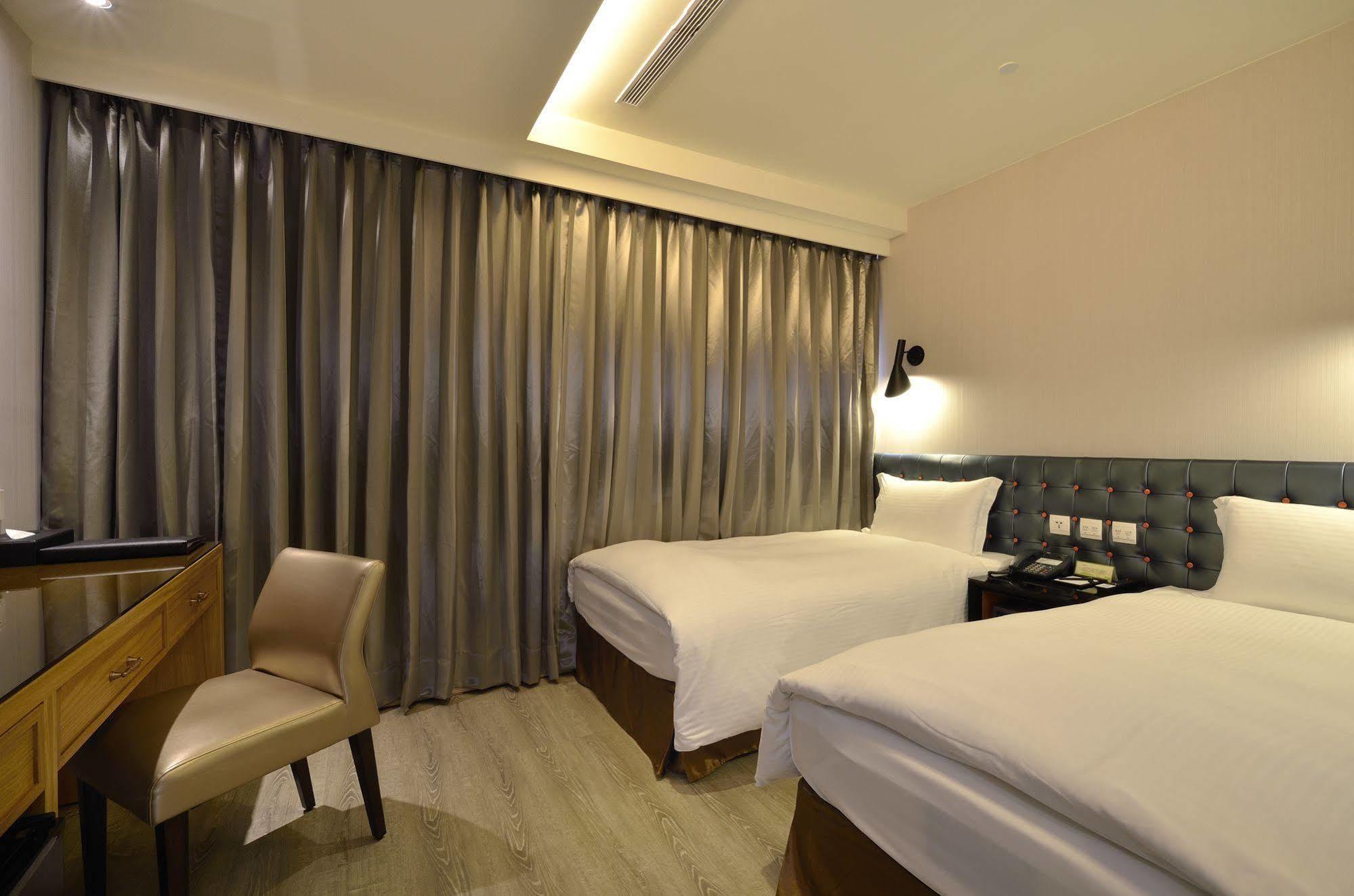 Stay Hotel - Taichung Yizhong Esterno foto