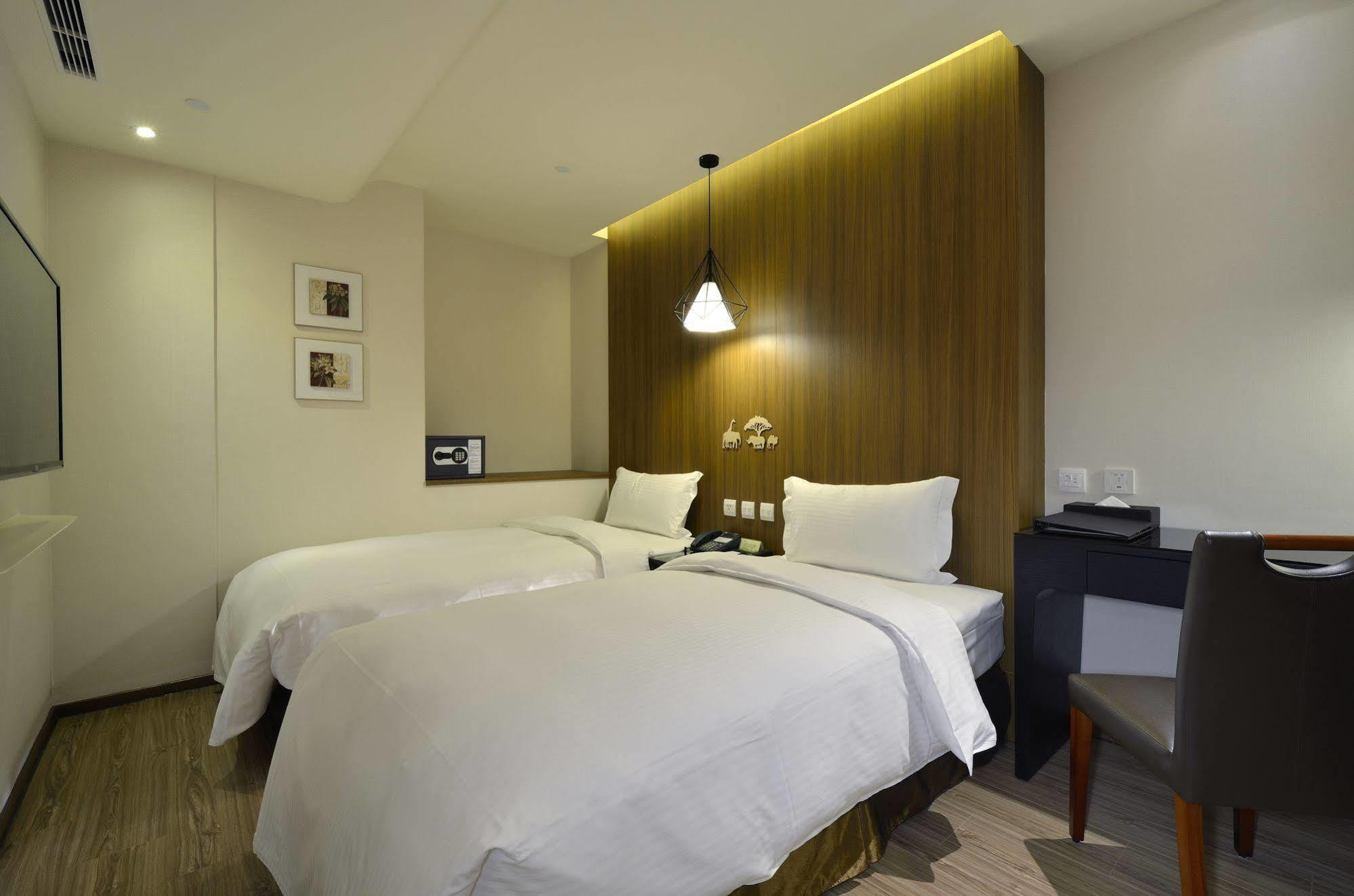 Stay Hotel - Taichung Yizhong Esterno foto
