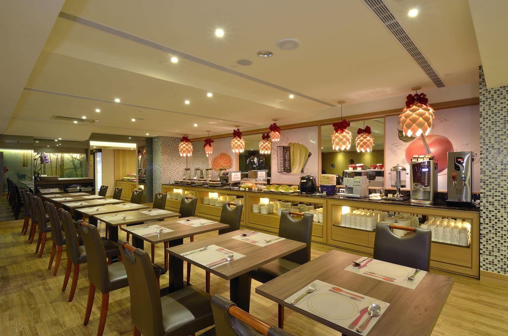 Stay Hotel - Taichung Yizhong Esterno foto